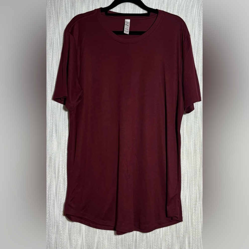 ZYIA Women's Burgundy Short Sleeve Tee